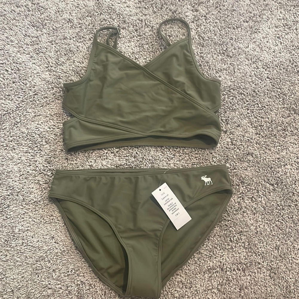 Abercrombie kids bathing suit 15/16